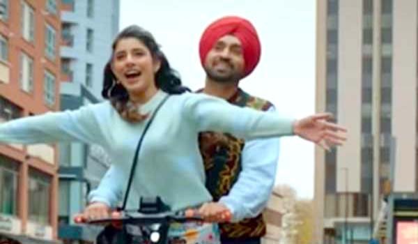 Diljit promotes ‘Jatt & Juliet 3’ savouring roadside Kulcha Chole in Ludhiana