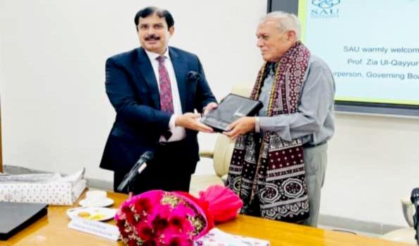 Prof Zia-ul-Qayyum visits South Asian University