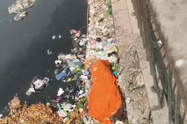 Body Found in Drain Sparks Murder Fear in Bhopal: Mystery Deepens as Key is Recovered Near Unidentified Corpse